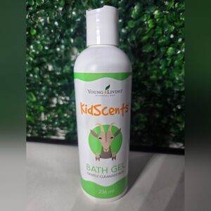 Young Living KidScents Bath Gel - White‎ and Green